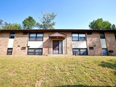 4811 Lakeview Avenue N, Brooklyn Center, MN 55429