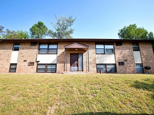 4811 Lakeview Avenue N, Brooklyn Center, MN 55429