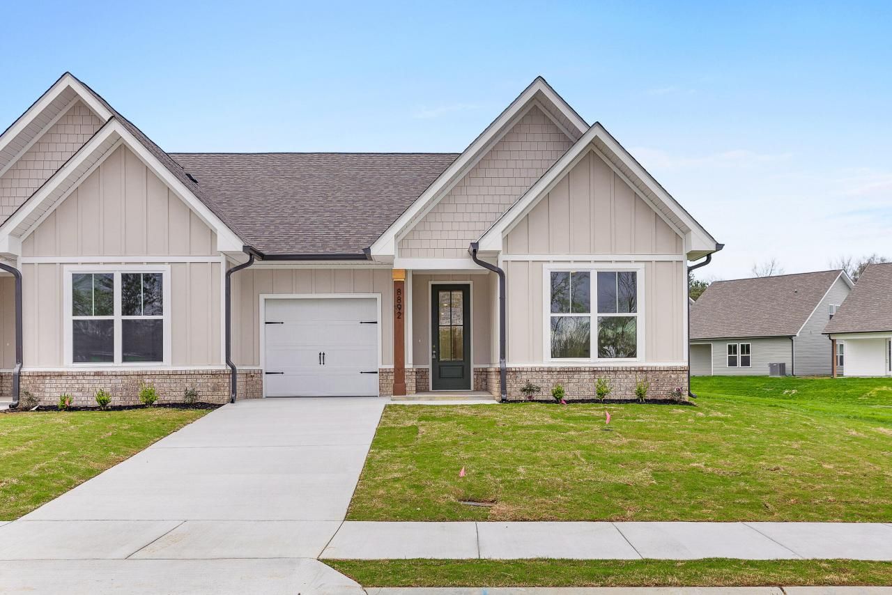 8782 James Creek Drive, Ooltewah, TN 37363 Main Photo