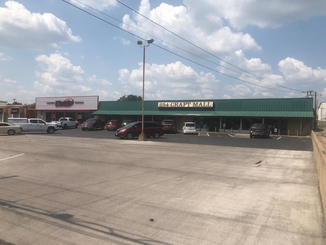 4533 W Waco Dr Waco, TX 76710