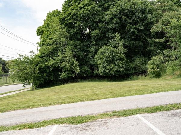 Robinson Avenue, Newburgh, NY 12550