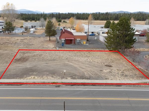 51455 Huntington Road, La Pine, OR 97739