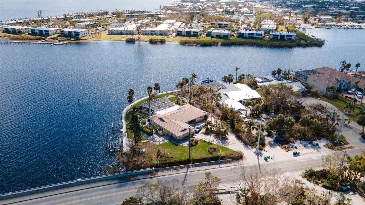 543 Key Royale Drive, Holmes Beach, FL 34217 Photo