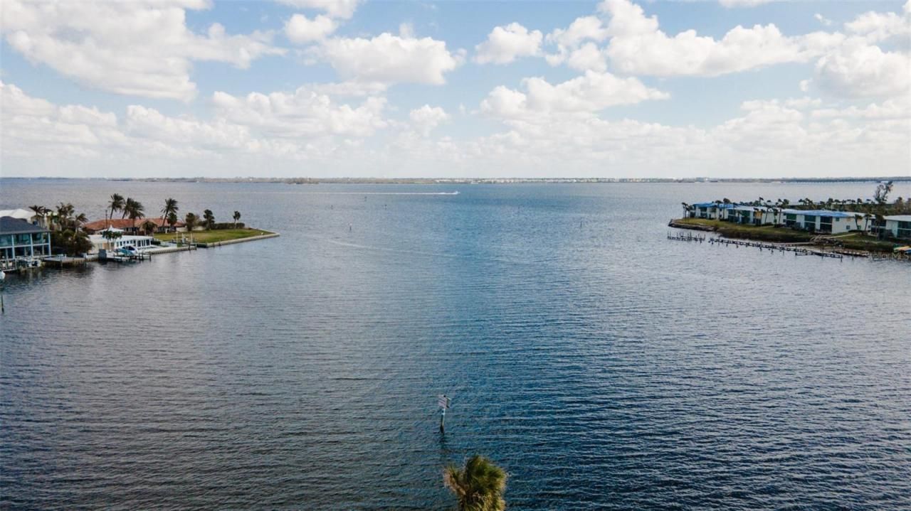 543 Key Royale Drive, Holmes Beach, FL 34217 Photo