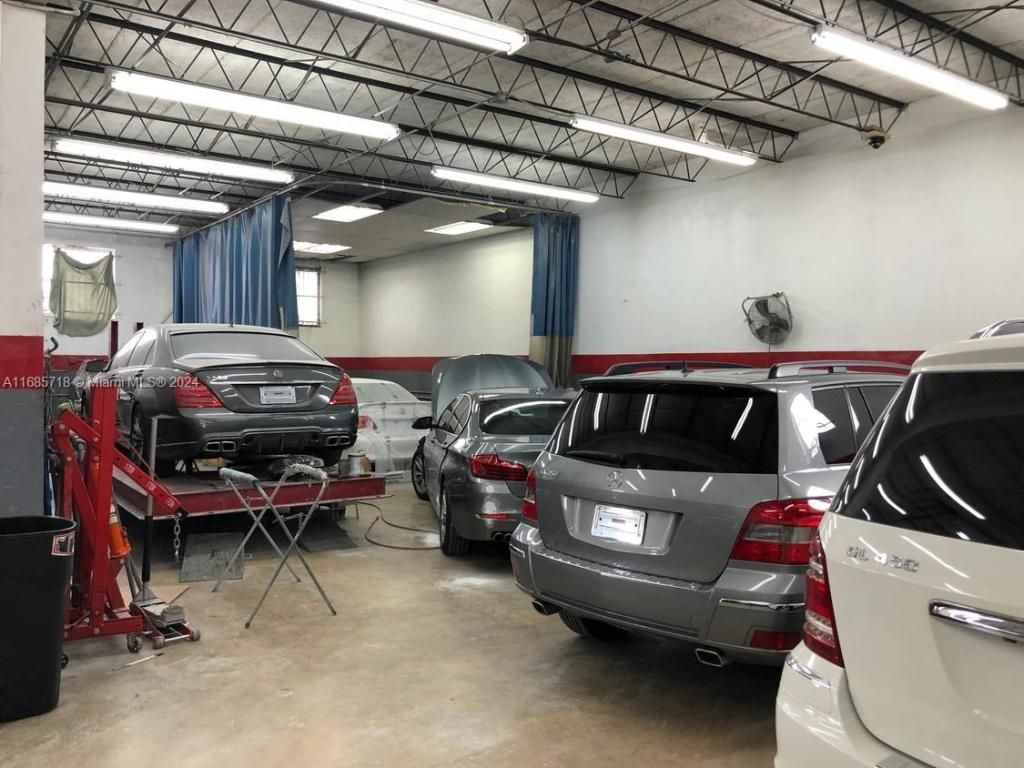 707 N Dixie Hwy, Hallandale Beach, FL 33009 Photo