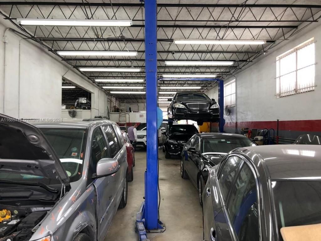 707 N Dixie Hwy, Hallandale Beach, FL 33009 Photo