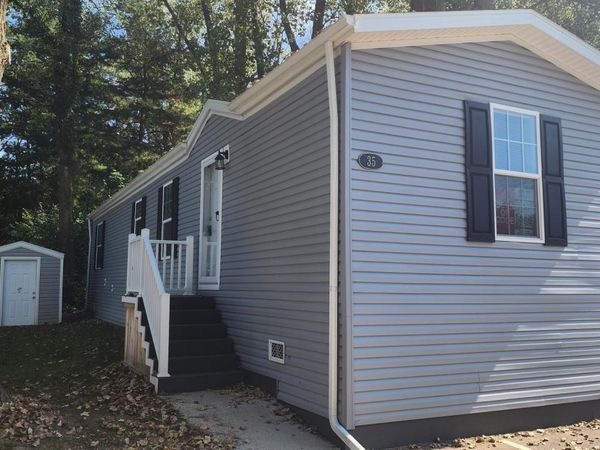 875 W Grand River Avenue, Unit 35, Williamston, MI 48895