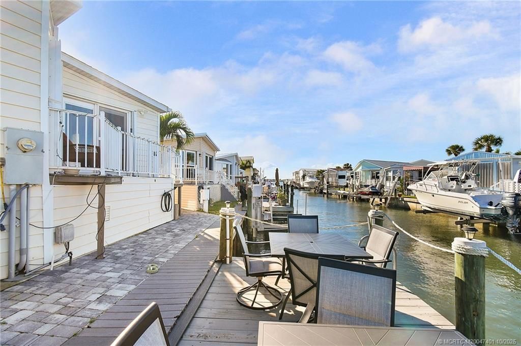 1092 Nettles Boulevard, Jensen Beach, FL 34957 Photo