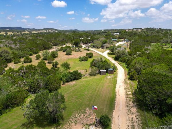 260 Misty Ln, Bandera, TX 78003
