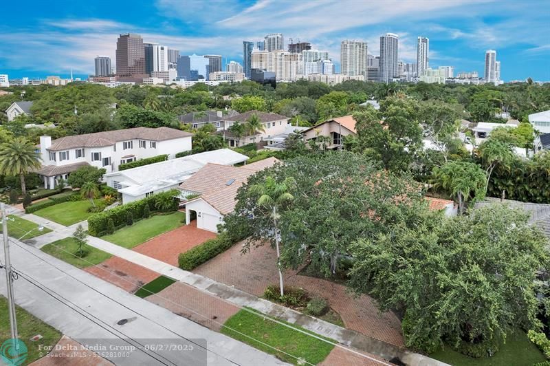 805 SE 10th St, Fort Lauderdale, FL 33316 Photo