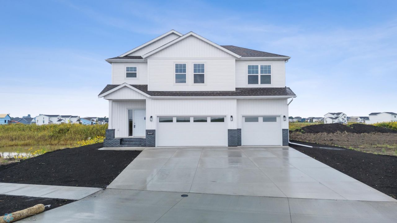 8447 61 Street S, Horace, ND 58047 Main Photo