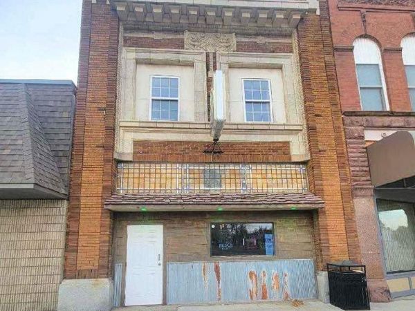 1007 Broadway Street, Emmetsburg, IA 50536