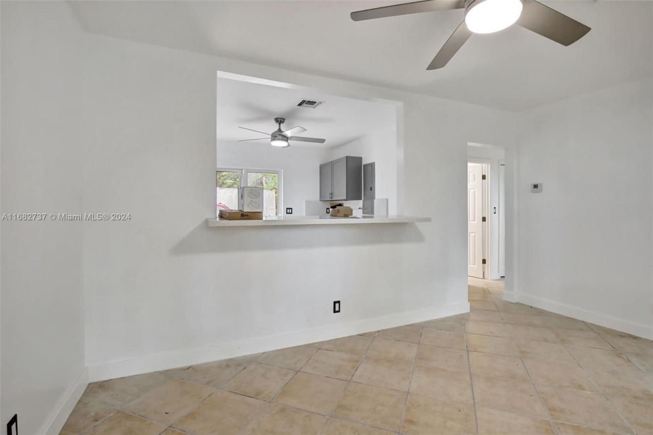 4381 SW 51st St, Dania Beach, FL 33314 Photo