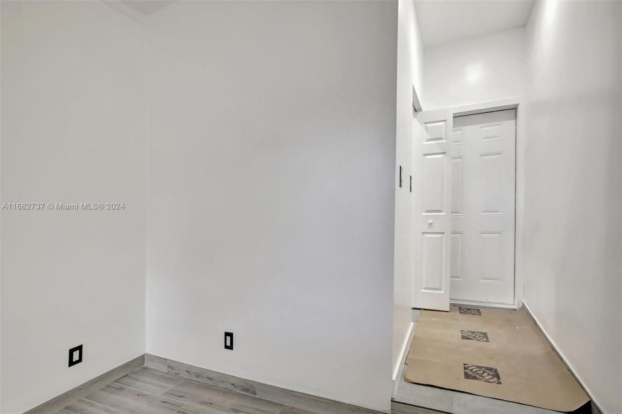 4381 SW 51st St, Dania Beach, FL 33314 Photo