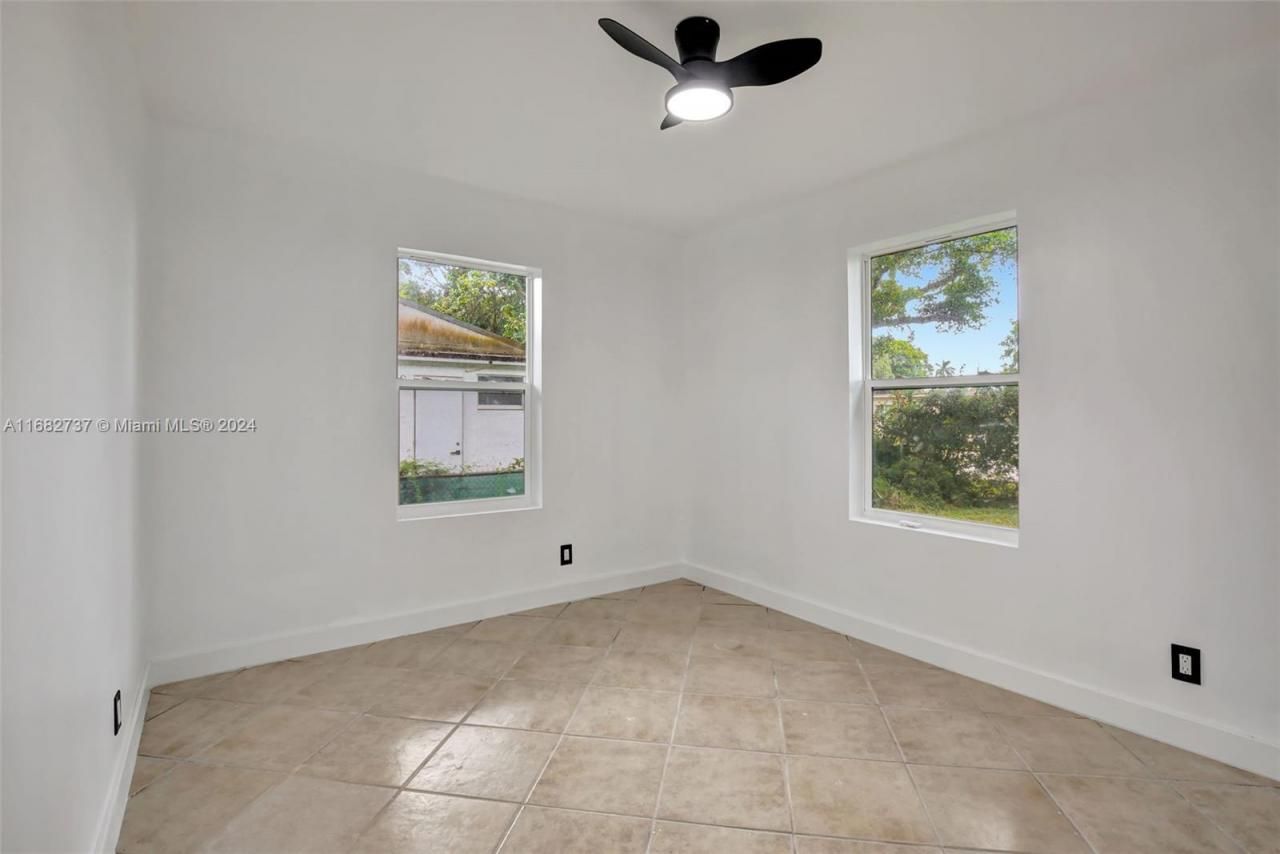 4381 SW 51st St, Dania Beach, FL 33314 Photo