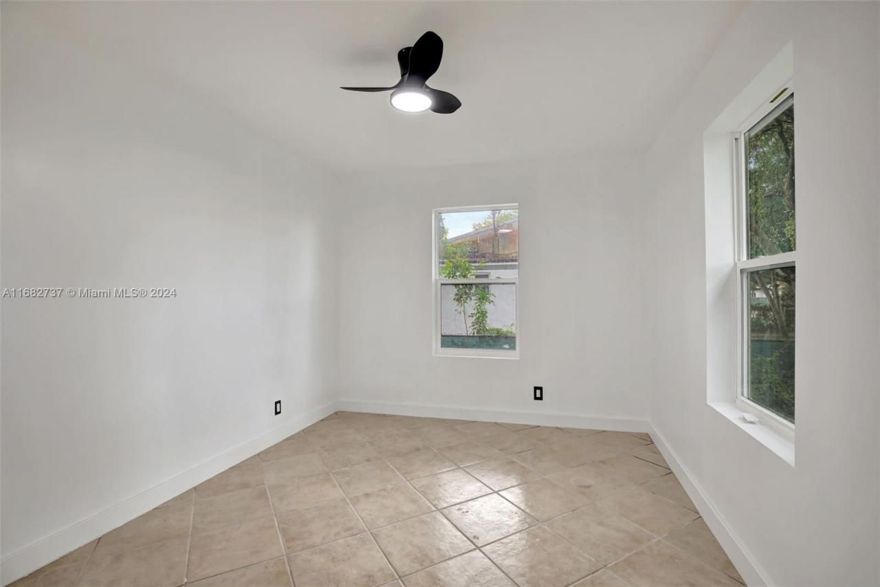 4381 SW 51st St, Dania Beach, FL 33314 Photo