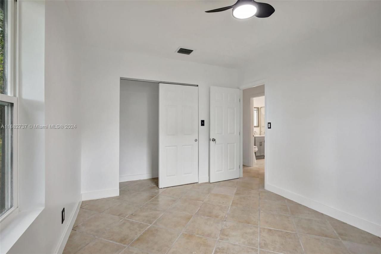 4381 SW 51st St, Dania Beach, FL 33314 Photo