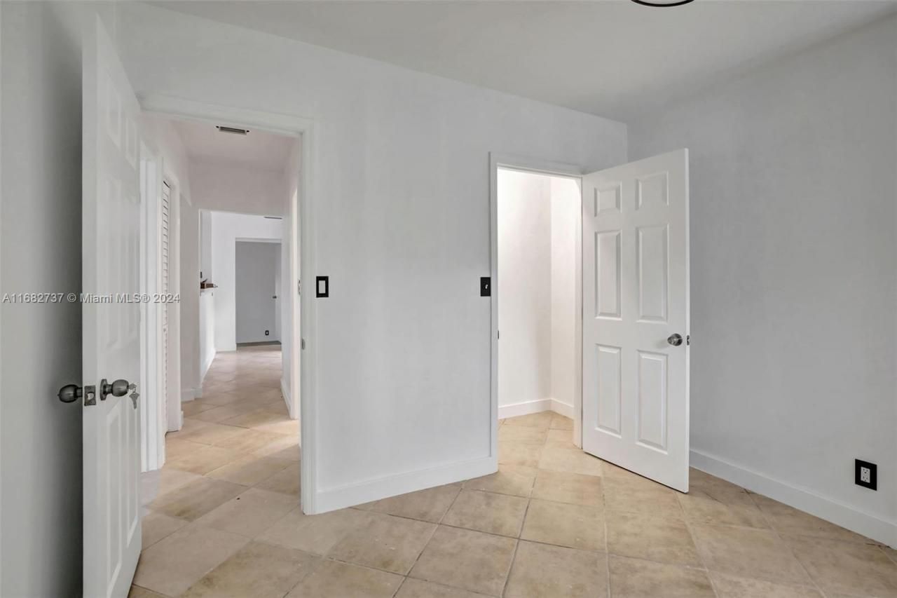 4381 SW 51st St, Dania Beach, FL 33314 Photo