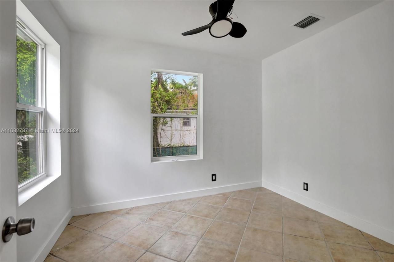 4381 SW 51st St, Dania Beach, FL 33314 Photo