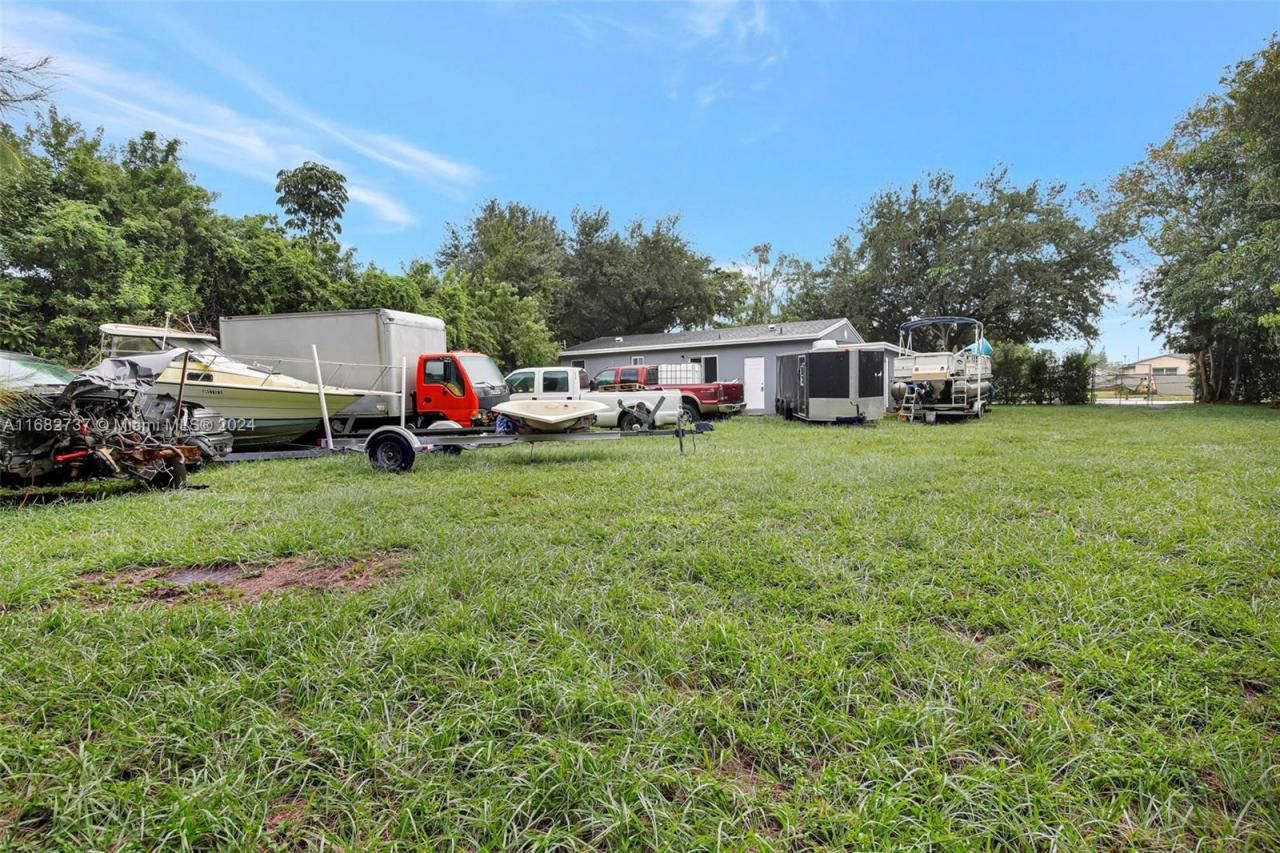 4381 SW 51st St, Dania Beach, FL 33314 Photo