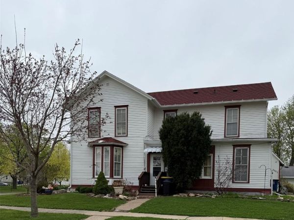 503 D Avenue, Vinton, IA 52349