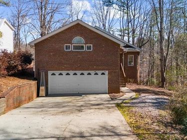 6137 White Oak Drive, Flowery Branch, GA 30542