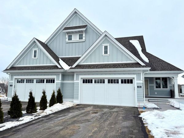 78 Spring Farm Road, North Oaks, MN 55127