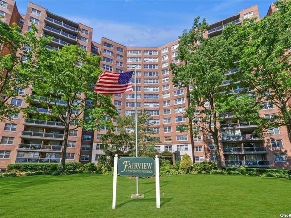 61-20 Grand Central Parkway, Unit B807, Forest Hills, NY 11375
