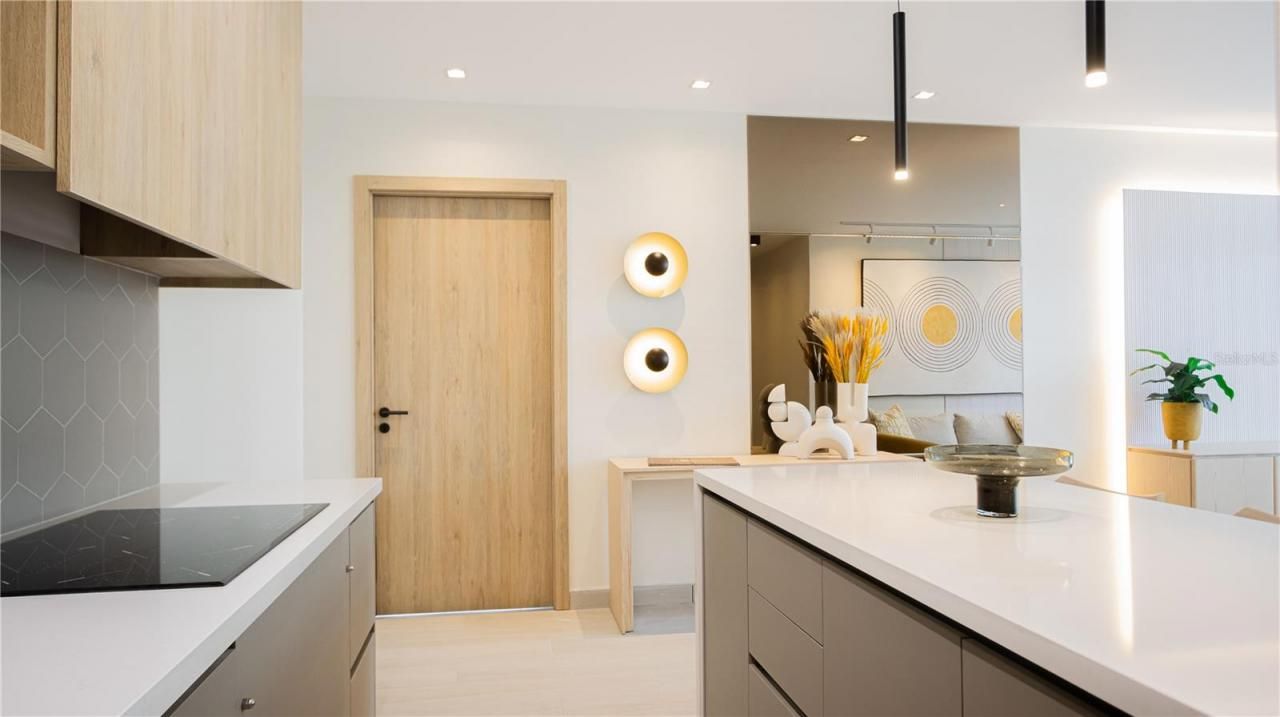 2g6h+8f3, Unit 901, Panama City, FL 00000 Photo