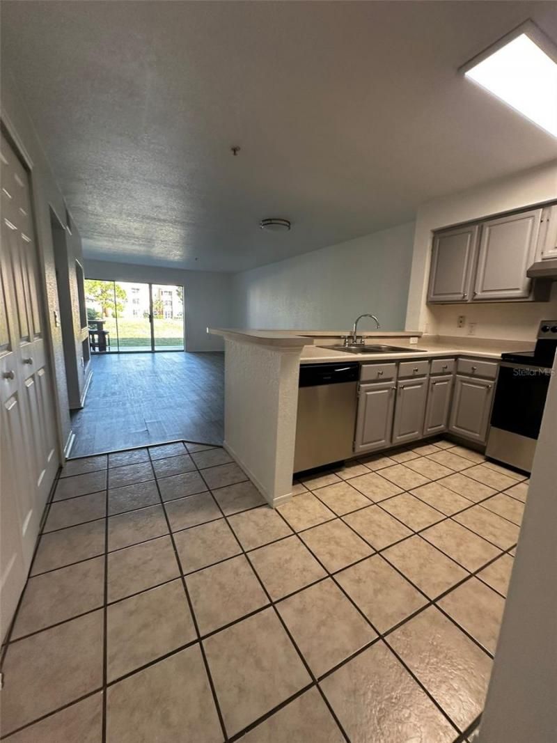 14013 Fairway Island Drive, Unit 415, Orlando, FL 32837 Photo