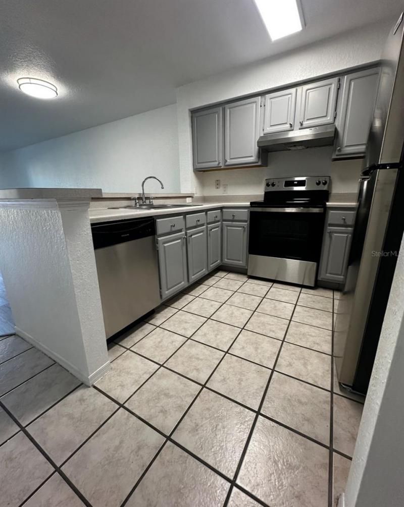 14013 Fairway Island Drive, Unit 415, Orlando, FL 32837 Photo