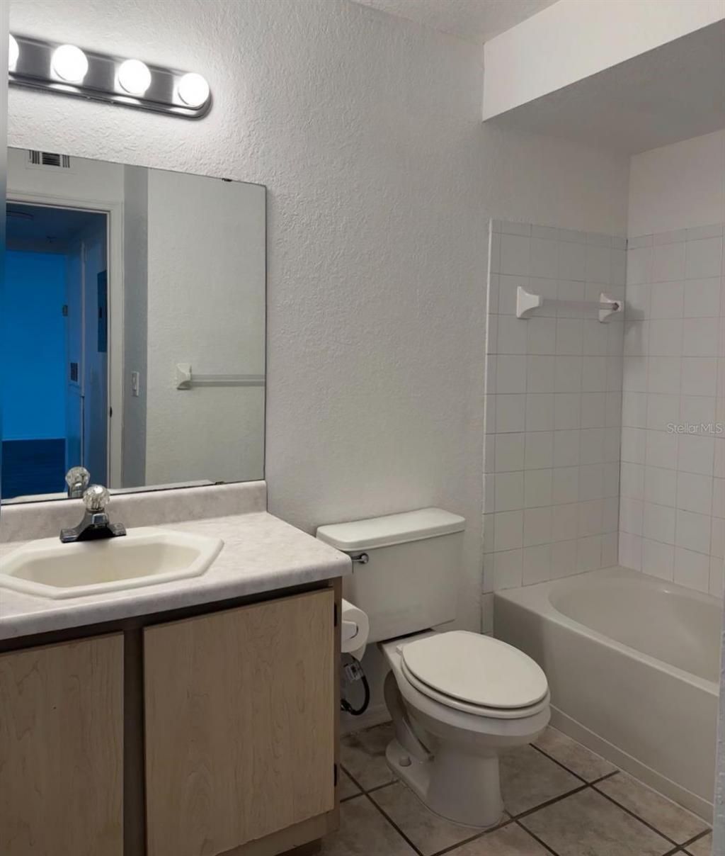 14013 Fairway Island Drive, Unit 415, Orlando, FL 32837 Photo