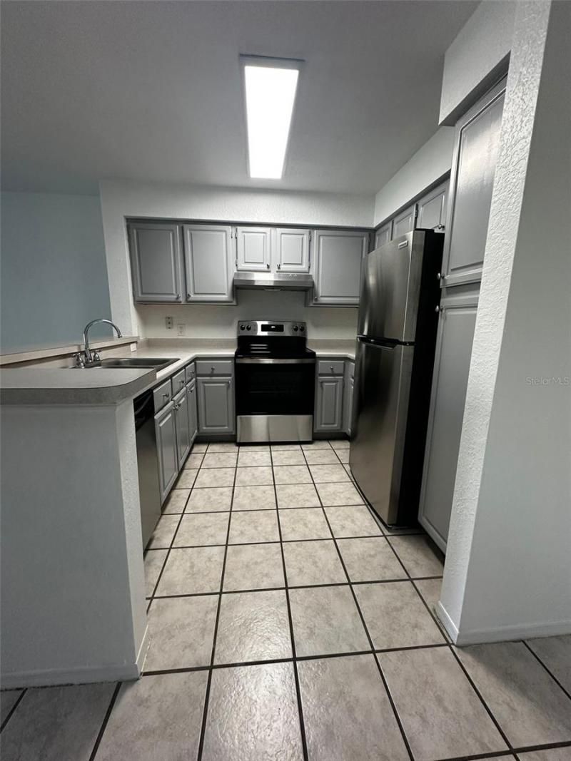 14013 Fairway Island Drive, Unit 415, Orlando, FL 32837 Photo