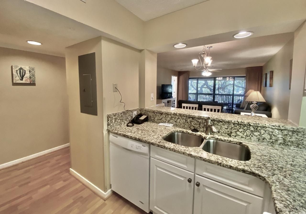 410 Melrose Pl. Photo 17