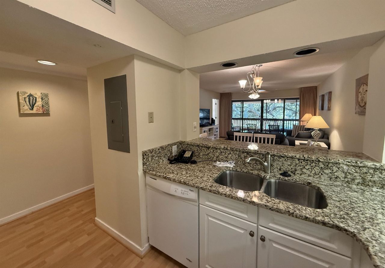 410 Melrose Pl. Photo 20