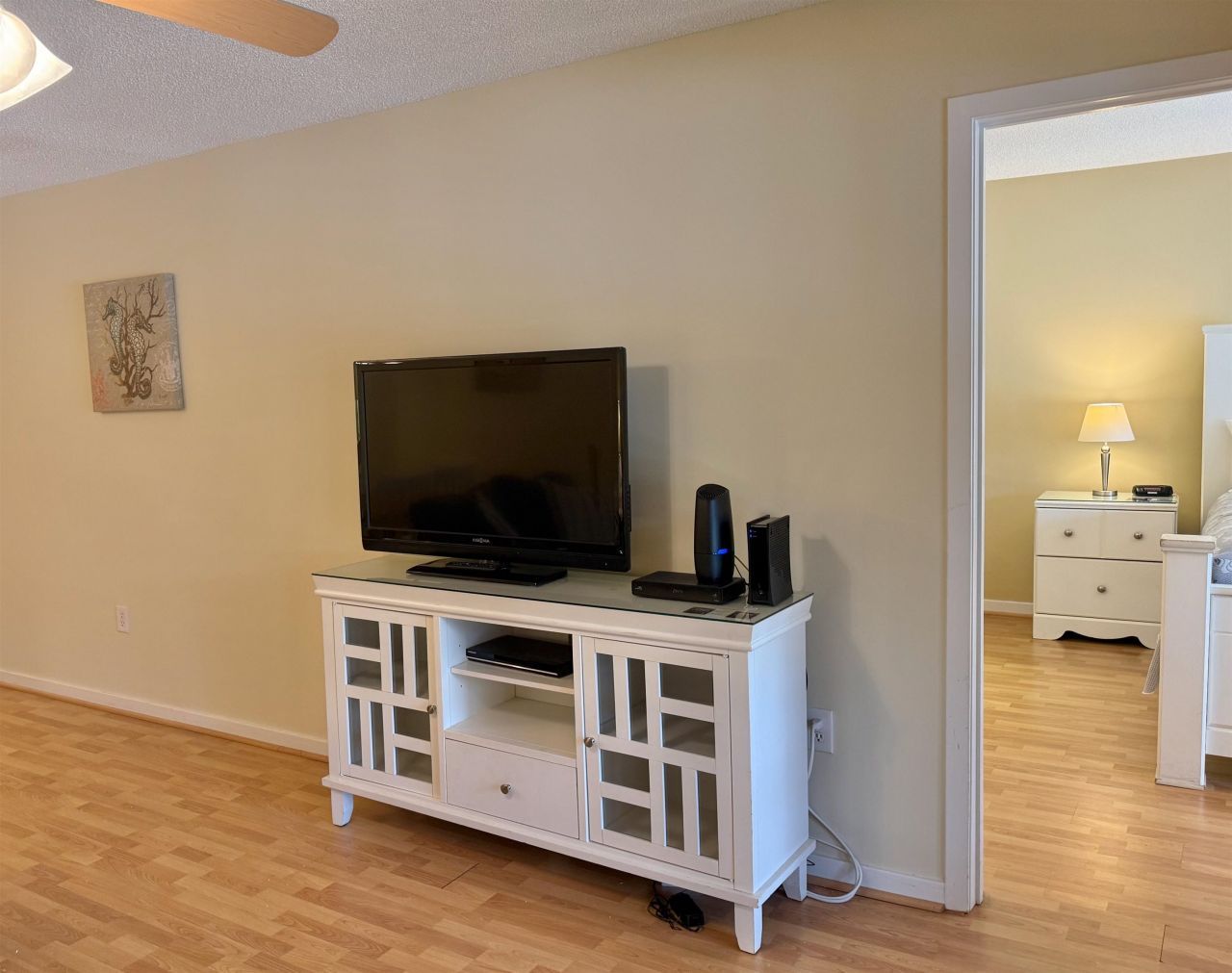 410 Melrose Pl. Photo 23