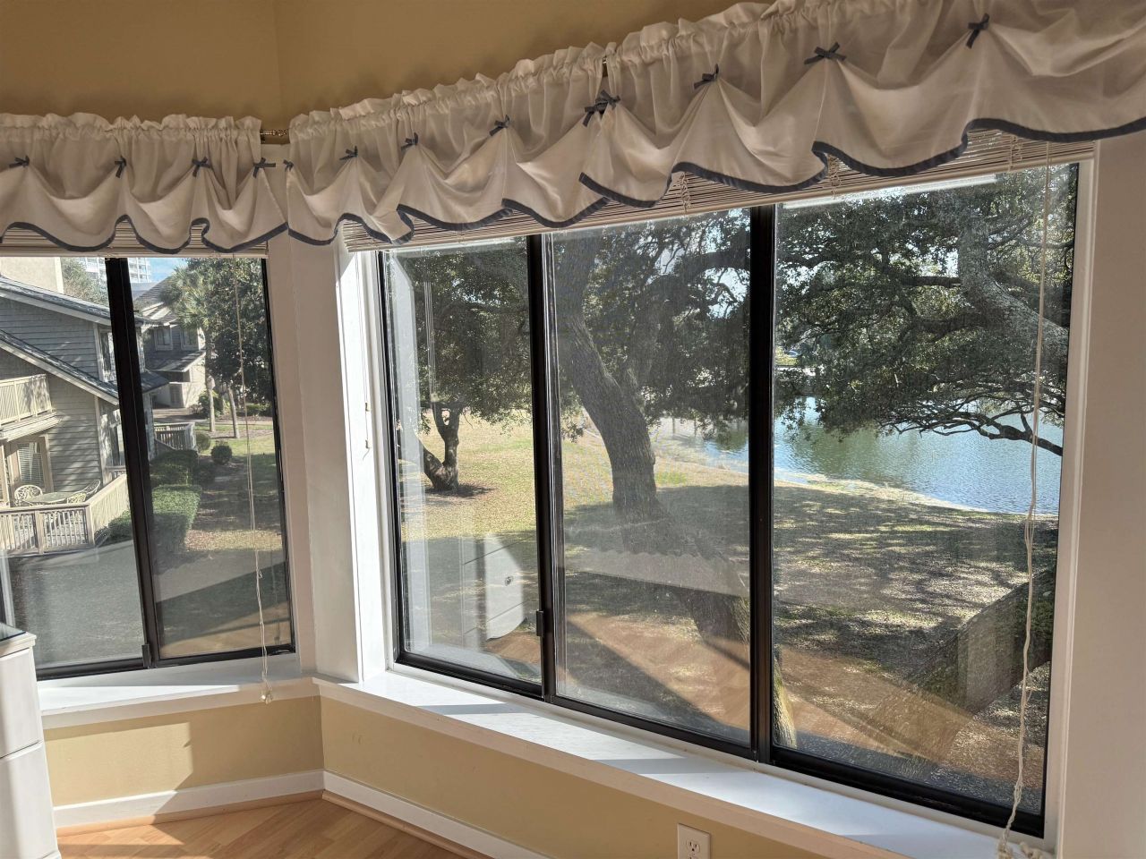 410 Melrose Pl. Photo 29