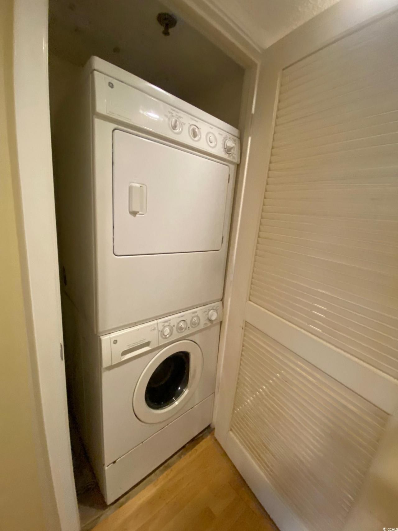 410 Melrose Pl. Photo 30