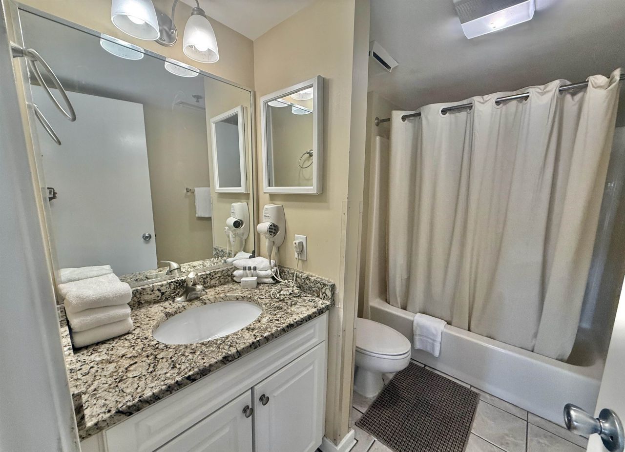 410 Melrose Pl. Photo 36