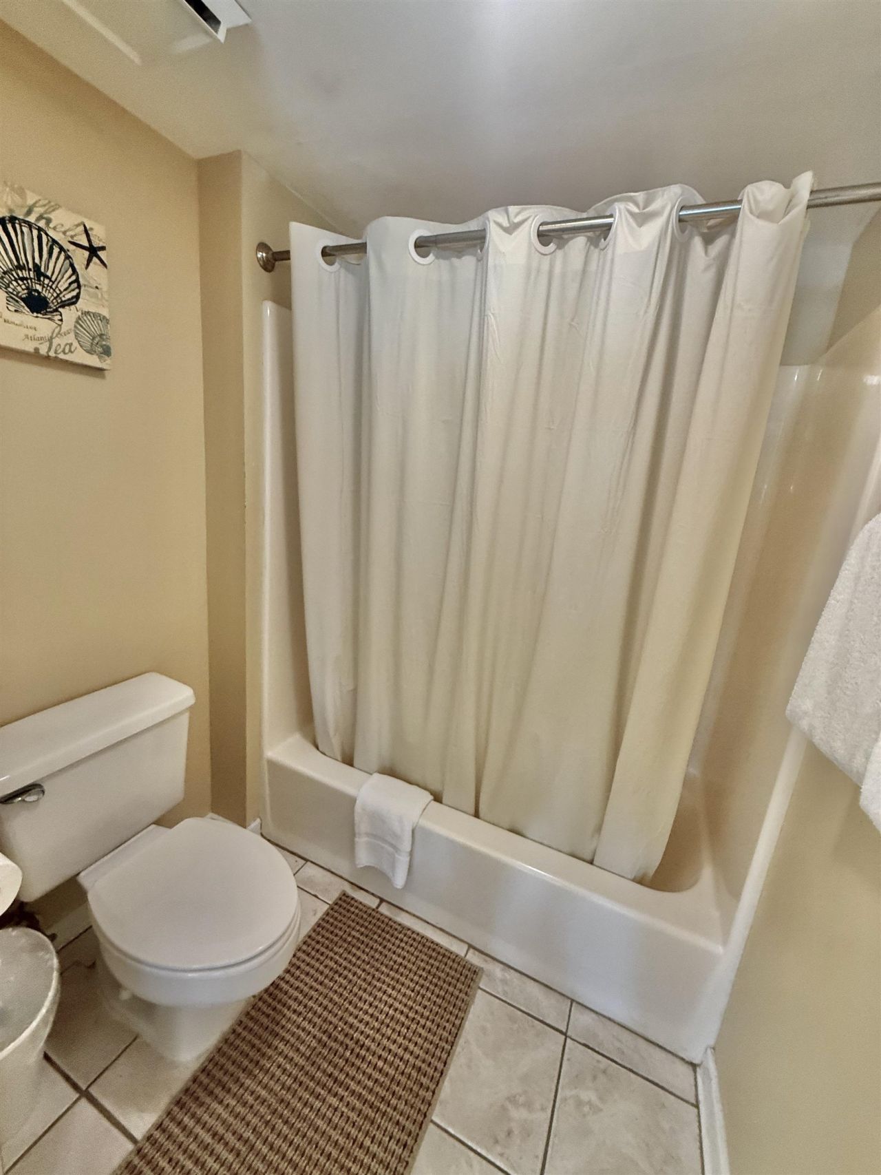 410 Melrose Pl. Photo 37