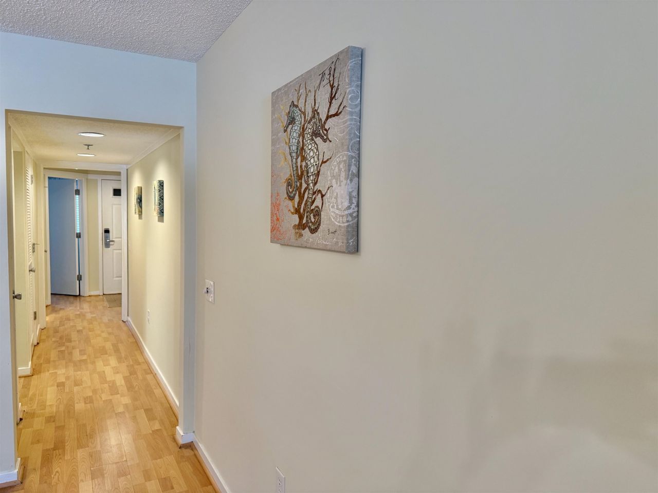 410 Melrose Pl. Photo 38