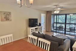 410 Melrose Pl. photo 4