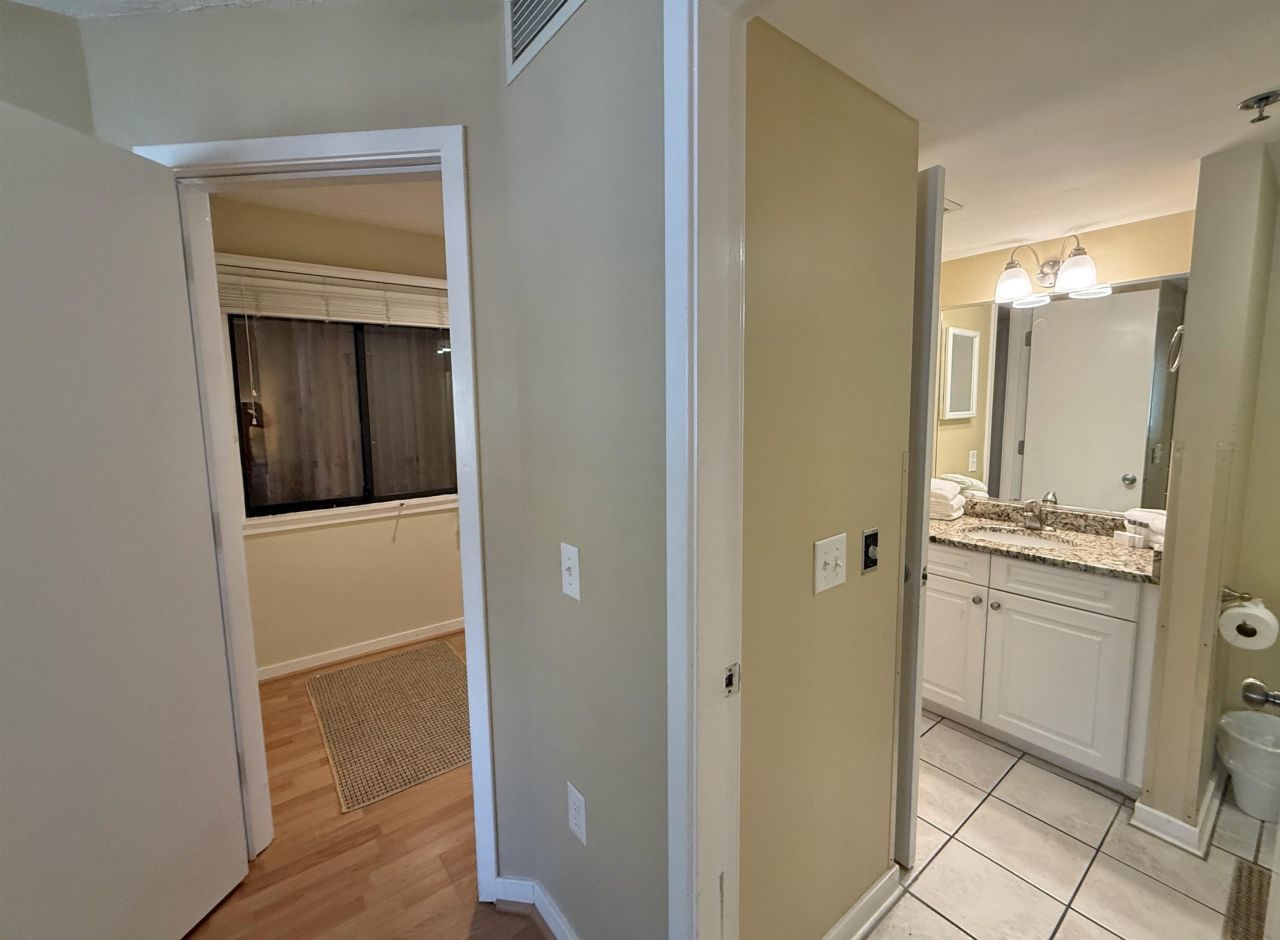 410 Melrose Pl. Photo 40