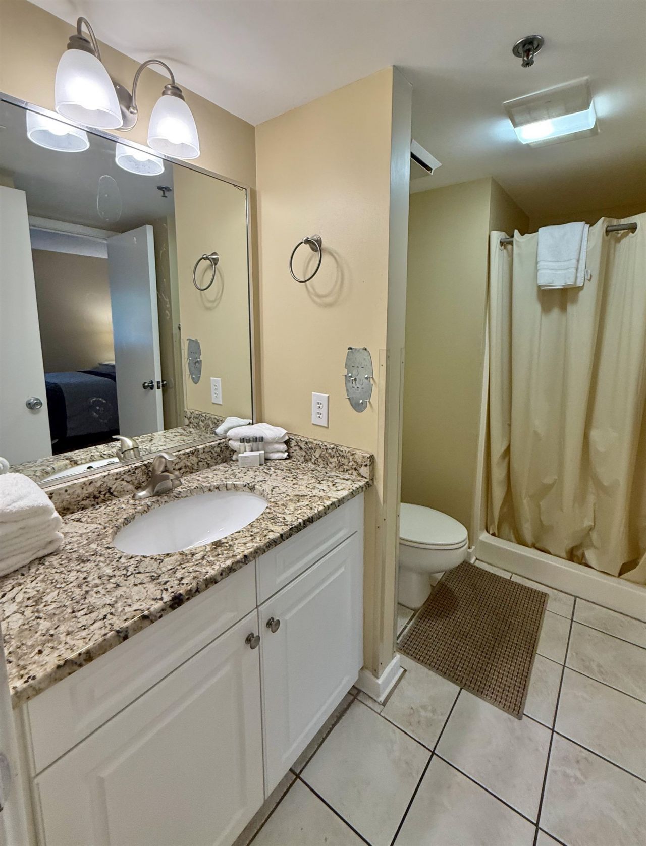 410 Melrose Pl. Photo 41