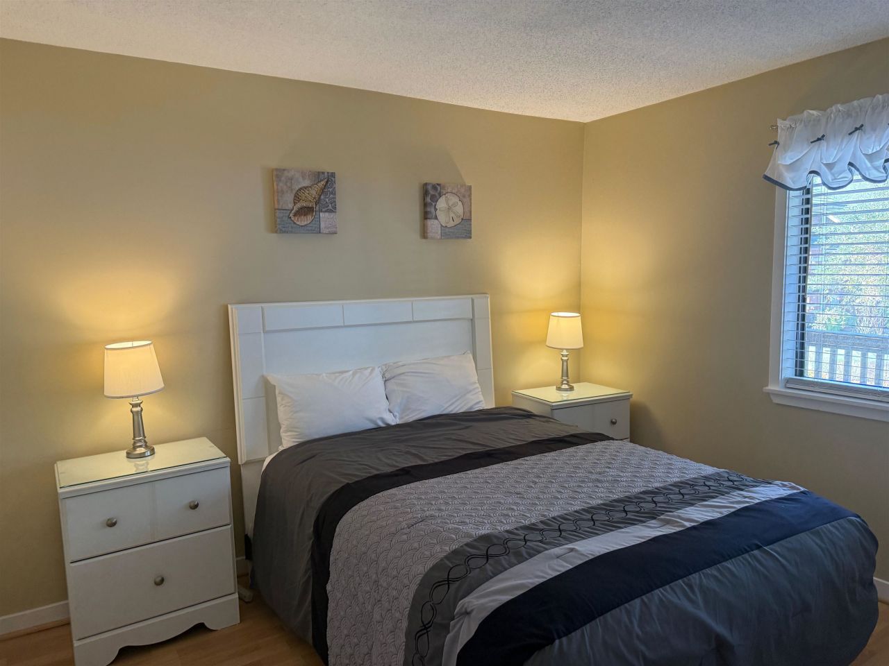 410 Melrose Pl. Photo 42