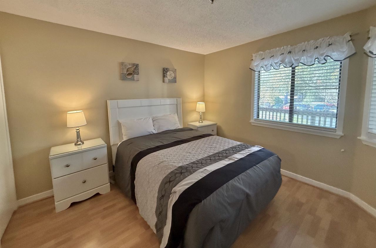 410 Melrose Pl. Photo 44