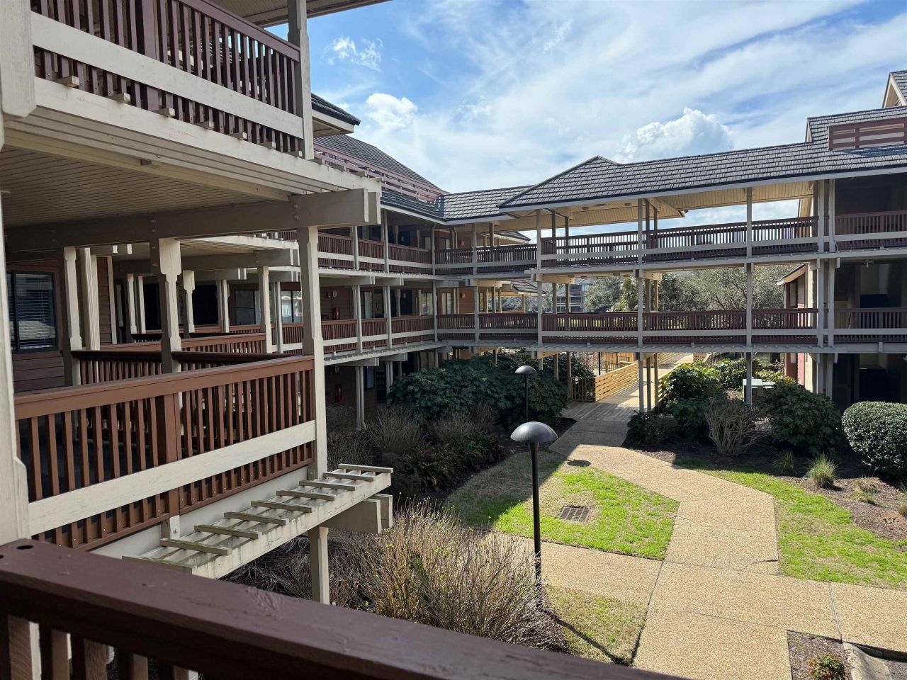 410 Melrose Pl. Photo 48