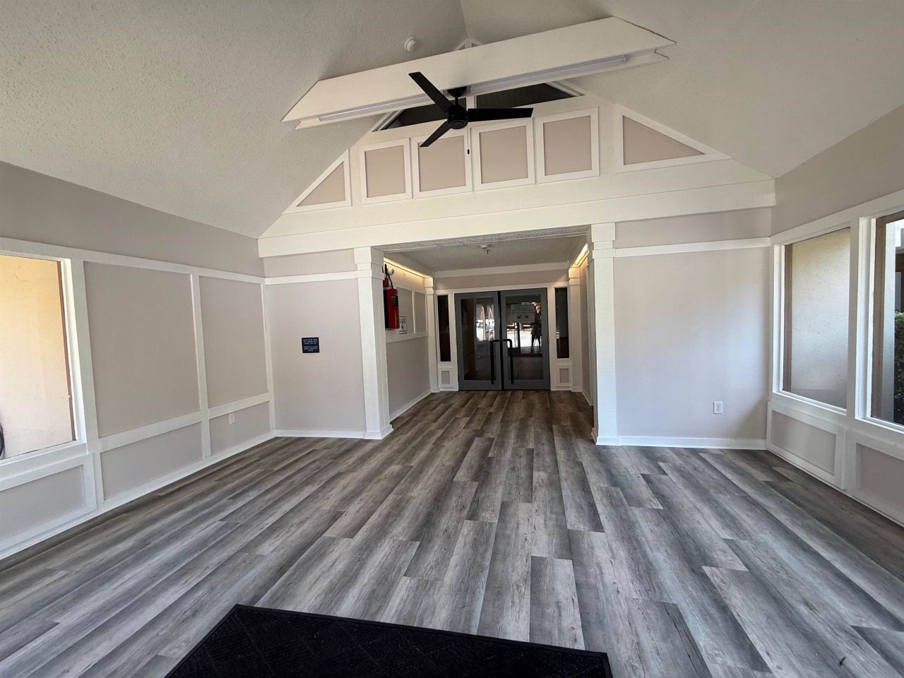 410 Melrose Pl. Photo 53