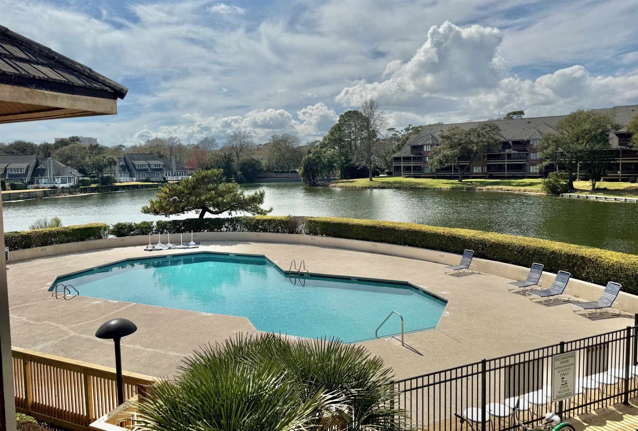 410 Melrose Pl. Photo 54