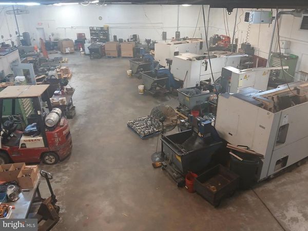 1872 COMMERCE PARK EAST, LANCASTER, PA 17601